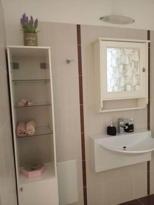 Eleni'S Maisonette Каламата Экстерьер фото